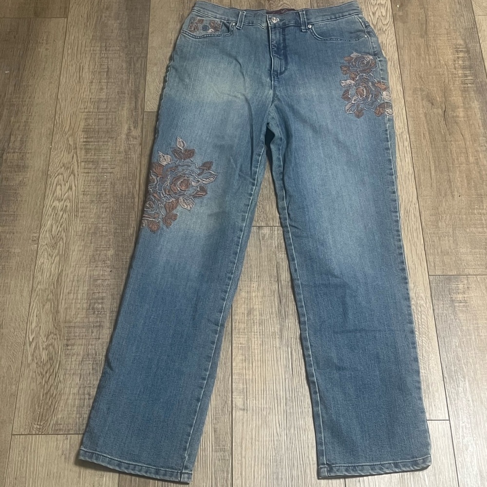 Gloria Vanderbilt Jeans Amanda 10 Tapered High Waist Embroidered Floral Denim